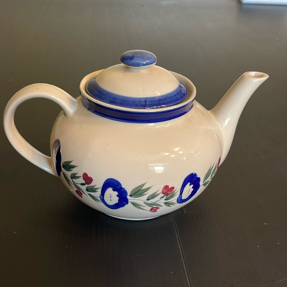 DesignPac Inc Tea Pot with lid
